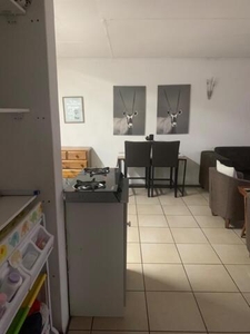 Apartment For Rent In Mondeor, Johannesburg