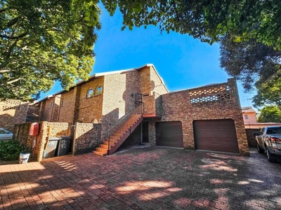 Apartment For Sale In Garsfontein, Pretoria