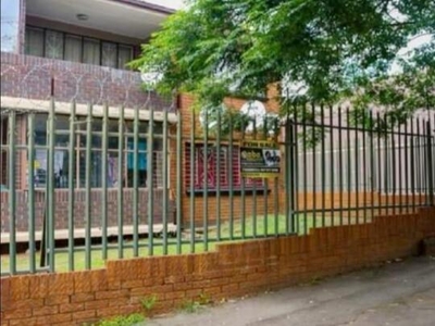 Apartment For Sale In Rosettenville, Johannesburg