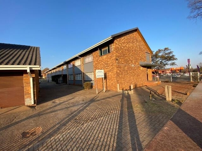 Apartment For Sale In Vanderbijlpark Cw 6, Vanderbijlpark