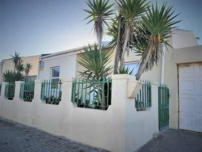 House For Sale in Costa Da Gama, Cape Town