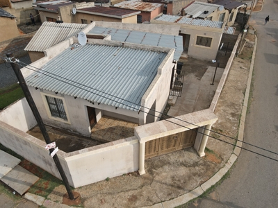 House For Sale in Meadowlands, Soweto