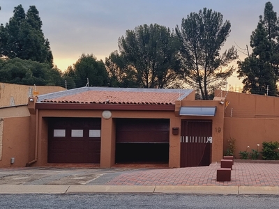 House For Sale in Ormonde, Johannesburg
