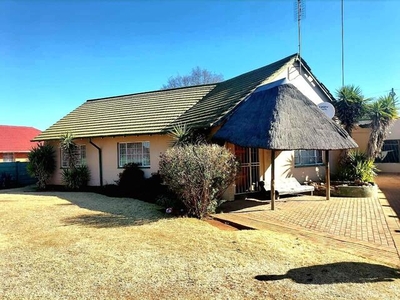 House For Sale In Stilfontein, North West