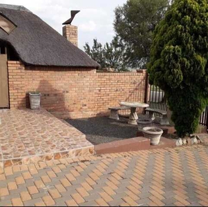 House For Sale In Suidheuwel, Secunda
