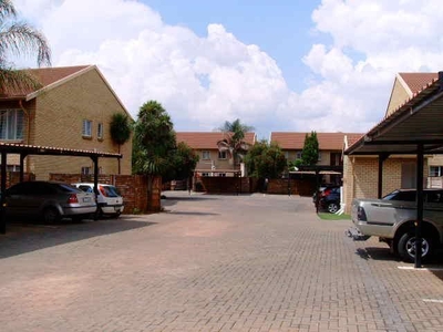 Townhouse For Rent In Willow Park Manor, Pretoria