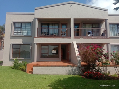 Townhouse For Sale in Little Falls, Roodepoort