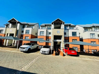 Townhouse For Sale in Oakdene, Johannesburg