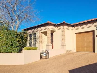 Townhouse For Sale In Pentagon Park, Bloemfontein