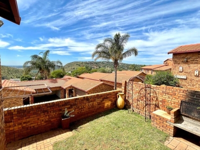 Townhouse For Sale in Rangeview, Krugersdorp