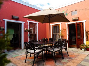 6 Bedroom House For Sale in Middedorp