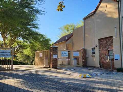 Apartment For Rent In Constantia Kloof, Roodepoort