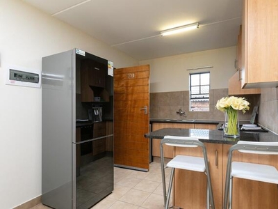 Apartment For Rent In Eikenhof, Johannesburg