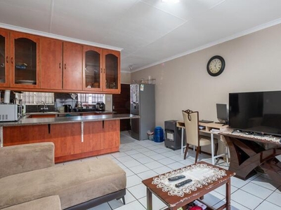 Apartment For Sale In Winchester Hills, Johannesburg