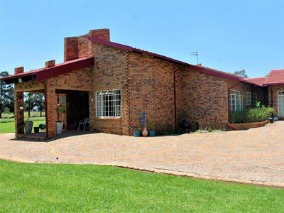 Farm For Sale In Zesfontein Ah, Benoni