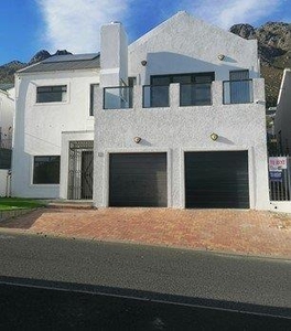House For Rent In Mountainside, Gordons Bay
