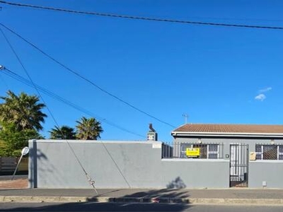 House For Sale In Belgravia, Cape Town