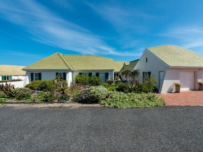 House For Sale In Jakkalsfontein, Yzerfontein