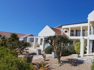 3 Bedroom House For Sale in Port Owen