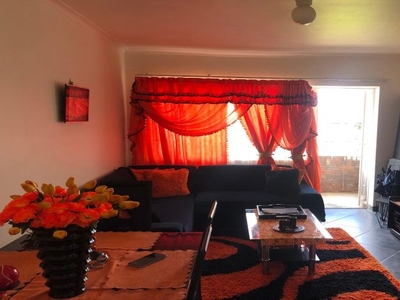 2 Bedroom apartment for sale in Newton Park, Port Elizabeth