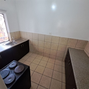 2 Bedroom Apartment To Let in Rosettenville