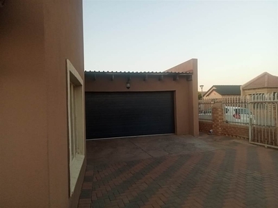 3 Bed House in Madiba Park