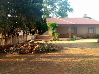 3 Bedroom house for sale in Daggafontein, Springs