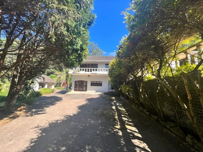 3 Bedroom House For Sale in Kloof