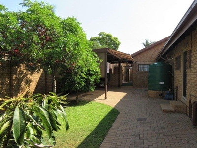 3 Bedroom House for sale in Modimolle
