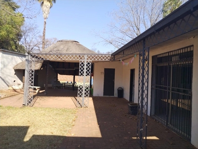 5 Bedroom House for sale in Parys