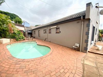 Hendra Estates - Lovely Spacious Home For Sale In Park Hill