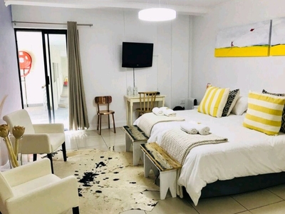 0.5 Bedroom Apartment Sold in Cape Town City Centre