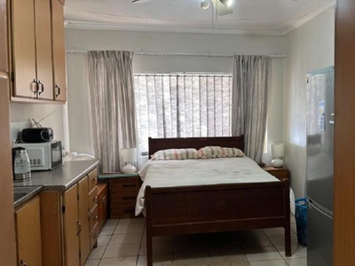 1 Bedroom bachelor flat to rent in Flamwood, Klerksdorp