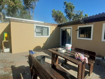2 Bedroom cottage rented in Belhar, Cape Town