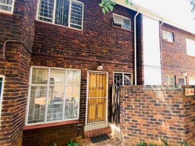 2 Bedroom duplex townhouse - sectional for sale in Garsfontein, Pretoria