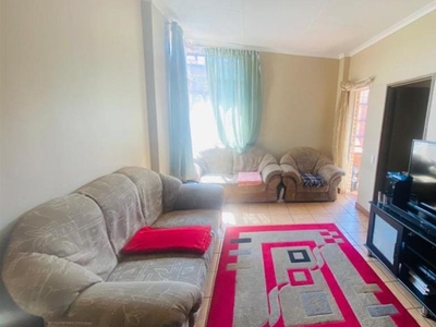 2 Bedroom townhouse - sectional for sale in Die Wilgers, Pretoria