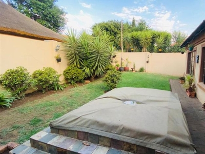 3 Bedroom duet for sale in Garsfontein, Pretoria
