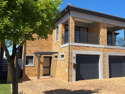 3 Bedroom duplex townhouse - sectional for sale in Sonkring, Brackenfell