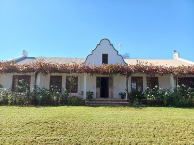3 Bedroom House For Sale in Calitzdorp
