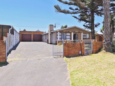 3 Bedroom house sold in Kensington, Cape Town