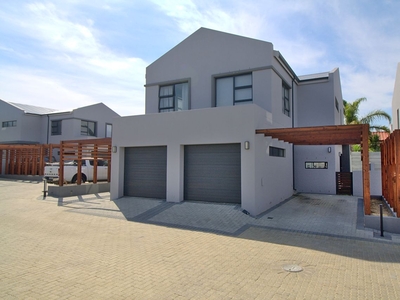 3 Bedroom Townhouse Sold in Audas Estate