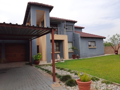 4 Bedroom Freehold For Sale in Serala View