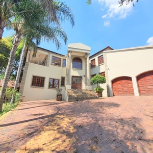 4 Bedroom Freehold For Sale in Waterkloof Ridge