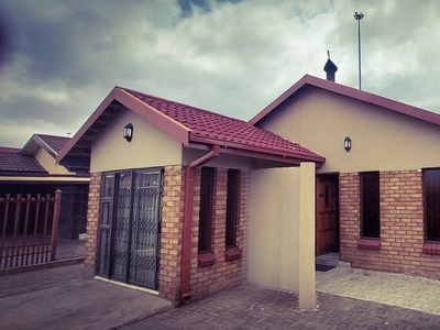 4 Bedroom House Sold in Blomanda