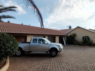 4 Bedroom house rented in Noordheuwel, Krugersdorp
