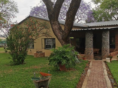 4 Bedroom smallholding for sale in Vasfontein AH, Wonderboom