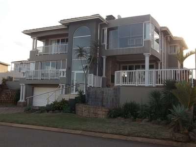 4 Bedroom Townhouse For Sale in Illovo Beach