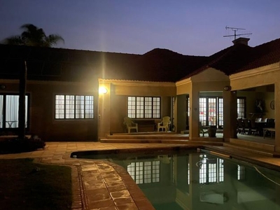 5 Bedroom house to rent in Meyerspark, Pretoria