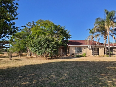 8Ha Small Holding For Sale in Tweefontein AH