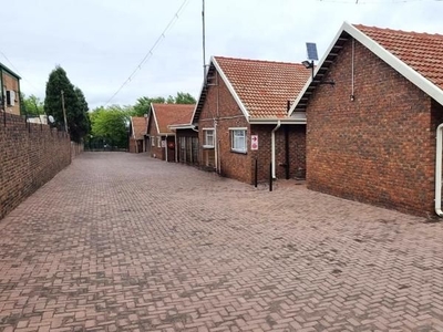 2 Bedroom Townhouse in Middelburg Central